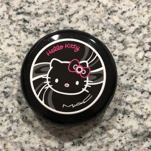 MAC Beauty Powder in Pretty Baby